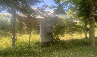 Opuszczone domki wypoczynkowe,