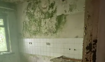 Opuszczone dwa budynki