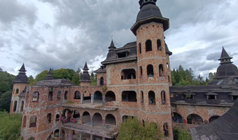 Zamek w Łapalicach, Łapalice