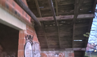 Niedokończony dom jednorodzinny