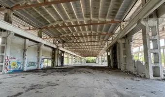 W części wyburzona betoniarnia
