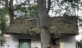 Elektrownia, spiżarnia i dworek