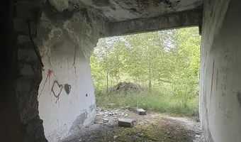 Opuszczone kurniki / dawna ferma drobiu