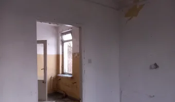 Opuszczony kompleks budynków