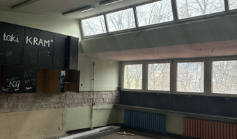 Była siedziba IX Liceum Ogólnokształcącego imienia Klementyny Hoffmanowej,