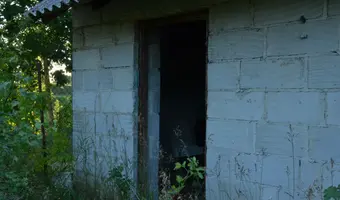 Opuszczony ośrodek zdrowia w Różanie