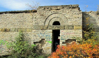 Opuszczone mauzoleum, wałbrzych