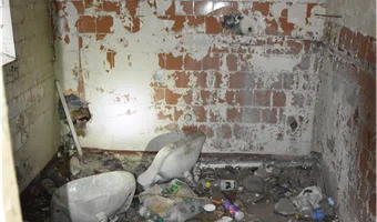 Opuszczony budynek biurowy zespołu fabrycznego ( sienkiewicza 163)