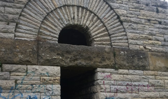 Opuszczone mauzoleum, wałbrzych