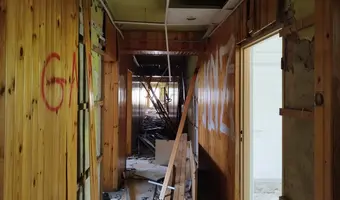 Pustostan po dawnej firmie budowlanej fach bud - zdjęcie 4/4