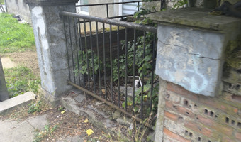 Opuszczona kamienica.