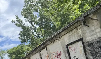 Opuszczona baza ogrodowa - zdjęcie 2/4