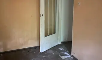 Opuszczone dwa budynki