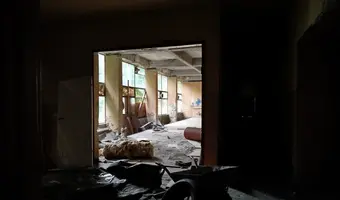 Hale targowe i biurowiec