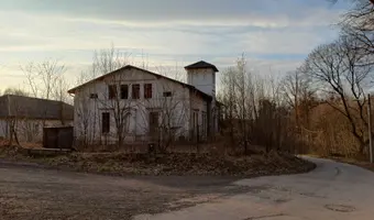Neorenesansowy budynek dworu, należący do rodu Tieschowitzów, Zabrze