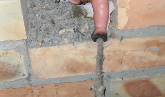 Opuszczony niedokończony dom