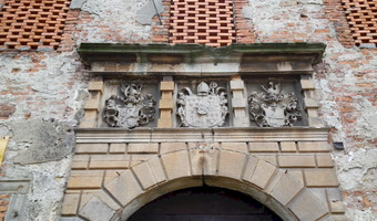 Siestrzechowice: Pałac Biskupów Wrocławskich, Siestrzechowice,
