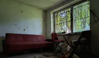 Opuszczony dom - zdjęcie 2/4
