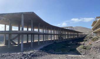 Niedokończony hotel