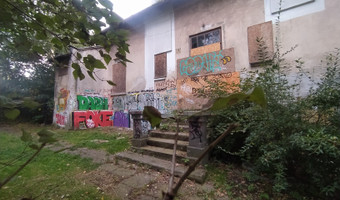 Opuszczone domki Borek Fałęcki,
