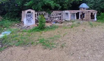 Opuszczony park miniatur sakralnych złota góra w częstochowie - zdjęcie 4/4