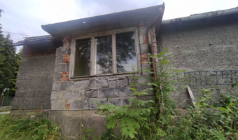 Opuszczony dom na kamieńcu