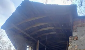 Dwa budynki gospodarstwa