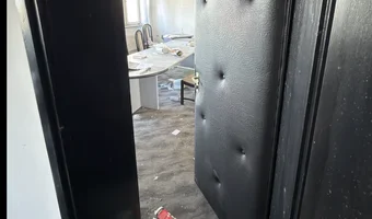 Stara fabryka, kłobuck