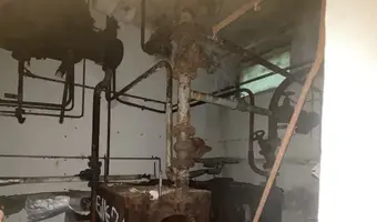 Opuszczone dwa budynki