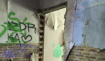 Opuszczony dom - zdjęcie 3/4