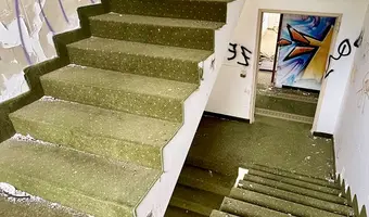 Opuszczony hotel - zdjęcie 4/4
