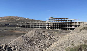 Niedokończony hotel