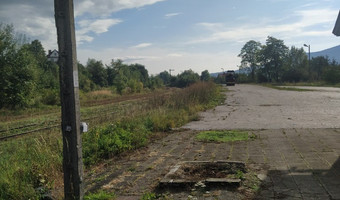 Częściowo opuszczona stacja kolejowa w Dobrej koło Limanowej,
