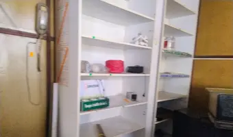 Opuszczony sklep spożywczy