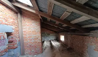 Opuszczony niedokończony dom - zdjęcie 2/4