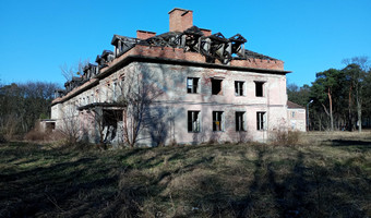 Opuszczony kompleks budynków, Otwock,