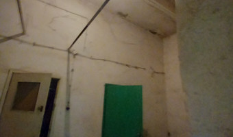 Opuszczona remiza OSP i budynki gospodarcze,