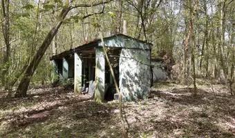 Opuszczone kąpielisko miejskie