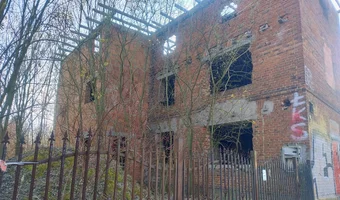 Niedokończona kamienica