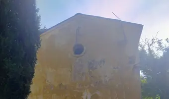 Opuszczone budynki bazy marynarki wojennej Katarina