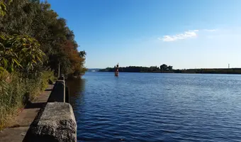 Opuszczone kąpielisko miejskie