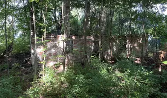 Ruiny dawnego pensjonatu - wyspa Herta
