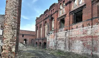 Ogromna fabryka włókiennicza - zdjęcie 4/4