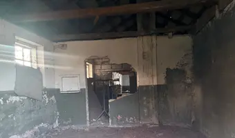 Opuszczona zabytkowa remiza OSP