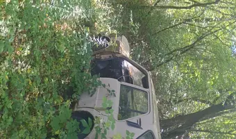Cmentarzysko pojazdów, Karolew