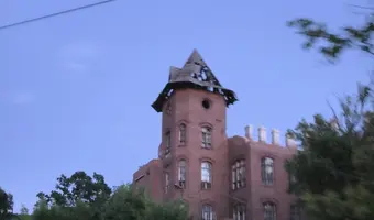 Pałac, budynek PKP, szkoła, Pruszków