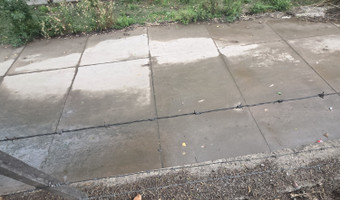 Opuszczony zakład z magazynem