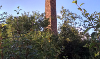 Komin i ruiny cegielni, gąbin