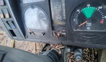 Opuszczony pickup przy anilanie, Łódź - zdjęcie 2/4