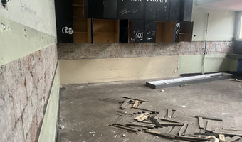 Była siedziba IX Liceum Ogólnokształcącego imienia Klementyny Hoffmanowej,